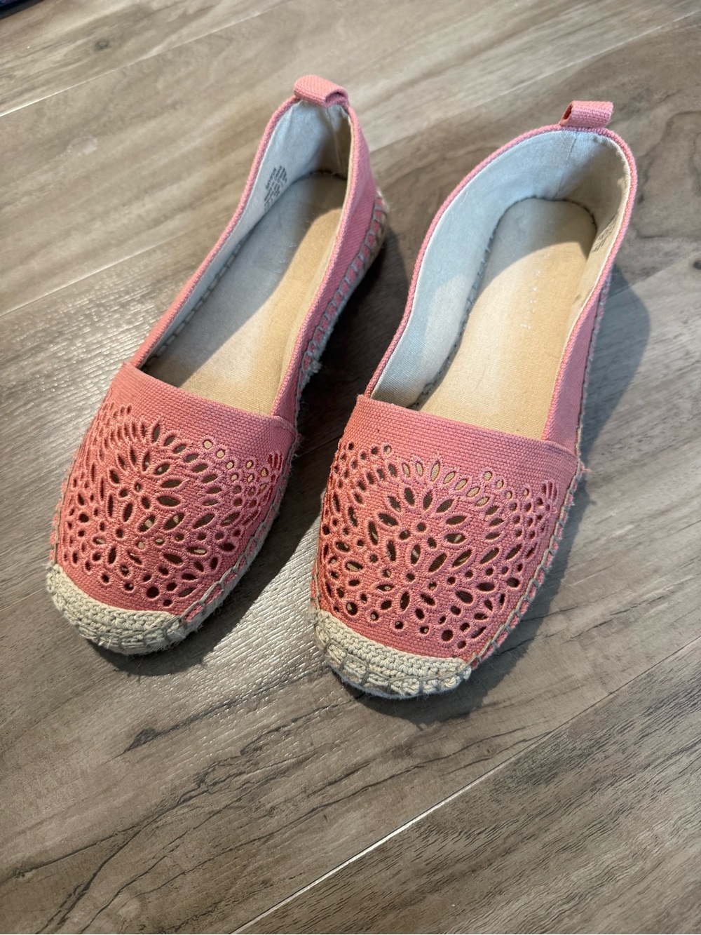 Kelly & Katie Pink Eyelet Espadrille Flats Canvas Slip-On Shoes Women's 7.5